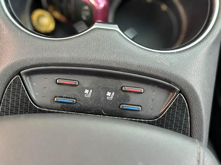 Toyota Venza 2023 2023款 2.0L CVT两驱尊贵版