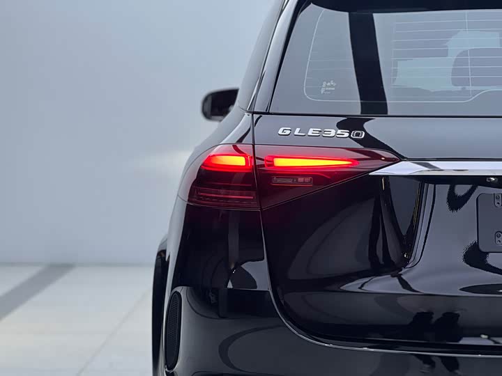 2025 Mercedes-Benz GLE-Class