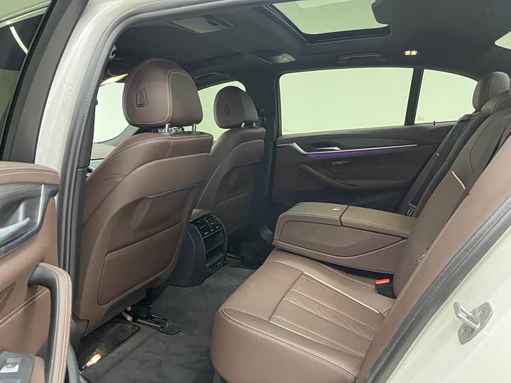 BMW 5 Series Hybrid 2022 2022款 改款 535Le M运动套装