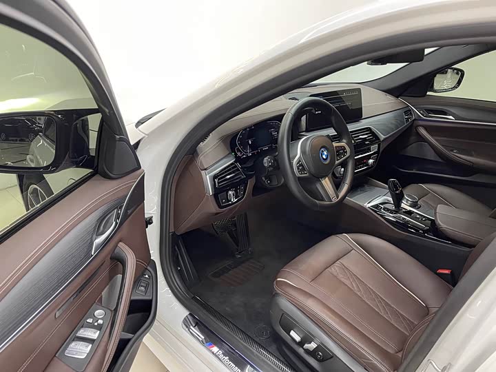 BMW 5 Series Hybrid 2022 2022款 改款 535Le M运动套装