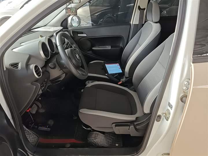 Ora Black Cat 2022 2022款 301km 基础型 三元锂