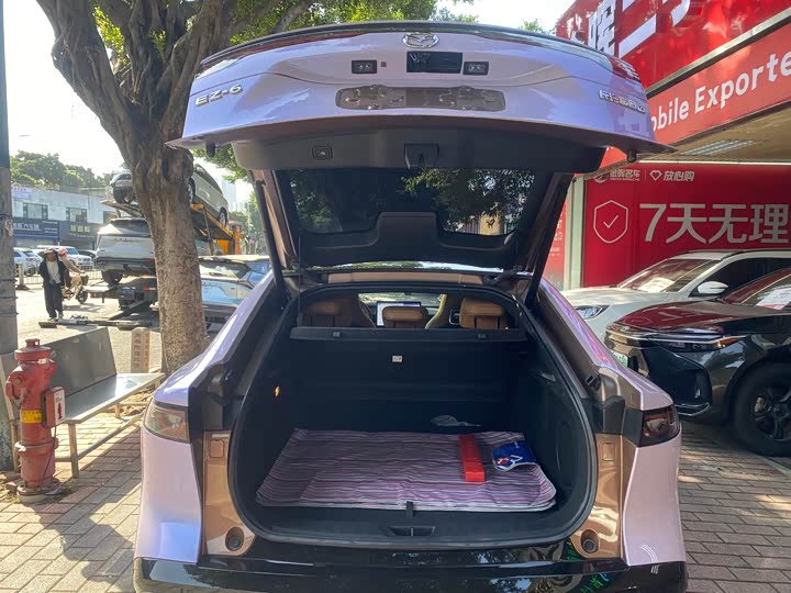 Mazda EZ-6 2024 2024款 增程200智尊版