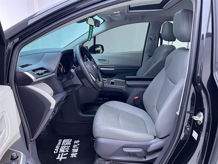 Toyota Granvia 2024 2024款 2.5L混动 舒适版