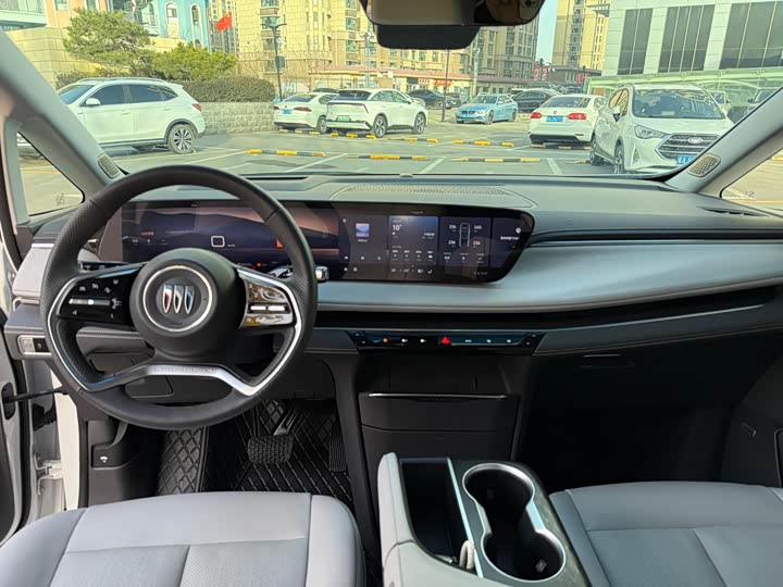 Buick GL8 ES 2025 2025款 陆尊 尊享版