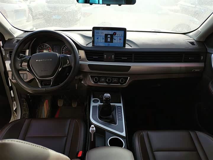 Dongfeng Forthing T5 2022 2022款 盛世款 1.6L 手动筑梦版五座