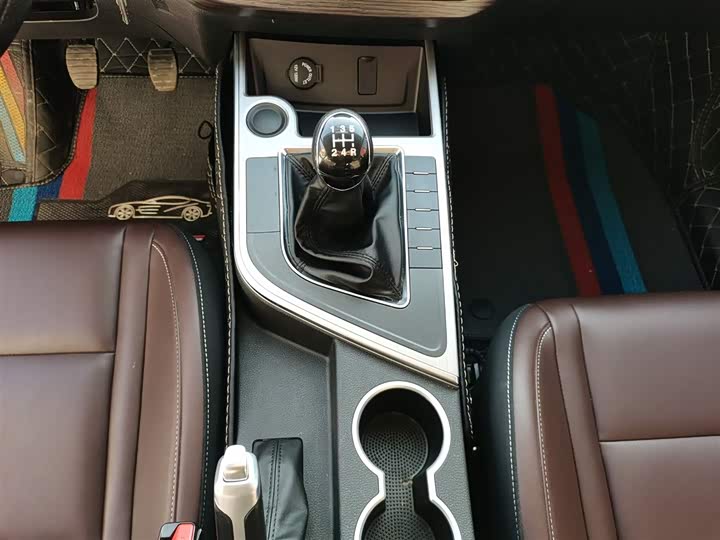 Dongfeng Forthing T5 2022 2022款 盛世款 1.6L 手动筑梦版五座