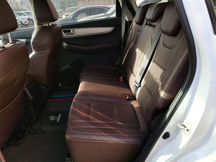 Dongfeng Forthing T5 2022 2022款 盛世款 1.6L 手动筑梦版五座