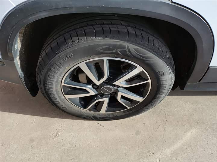 Dongfeng Forthing T5 2022 2022款 盛世款 1.6L 手动筑梦版五座