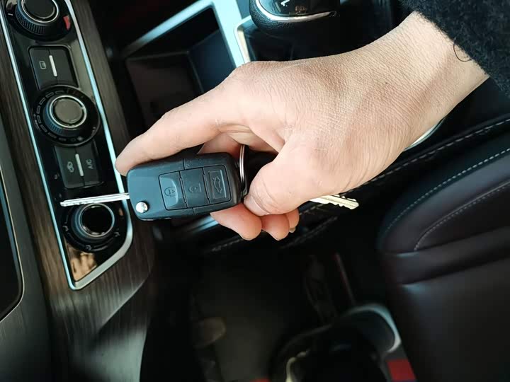 Dongfeng Forthing T5 2022 2022款 盛世款 1.6L 手动筑梦版五座