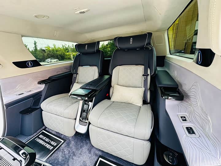 Lincoln Navigator One 2022 2022款 3.5T 领航员壹号