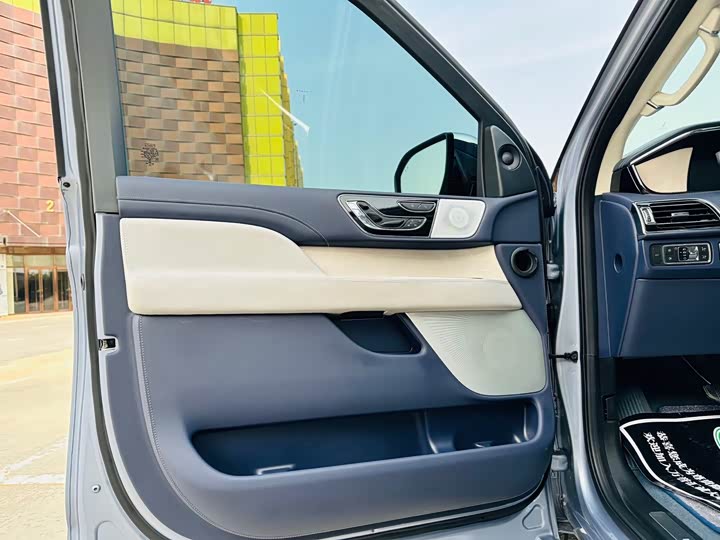 Lincoln Navigator One 2022 2022款 3.5T 领航员壹号
