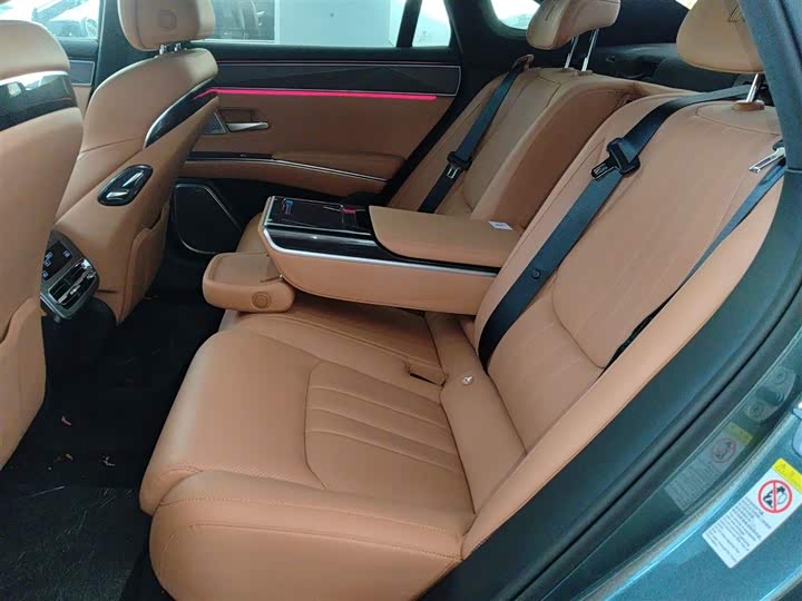 BYD Han L 2025 2025款 DM-p 四驱激光雷达旗舰型