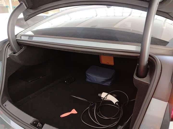 BYD Han L 2025 2025款 DM-p 四驱激光雷达旗舰型