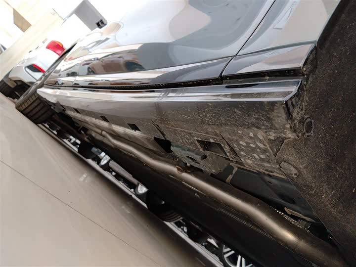 BYD Han L 2025 2025款 DM-p 四驱激光雷达旗舰型