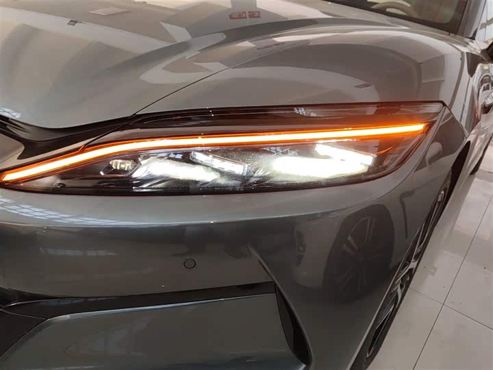 BYD Han L 2025 2025款 DM-p 四驱激光雷达旗舰型