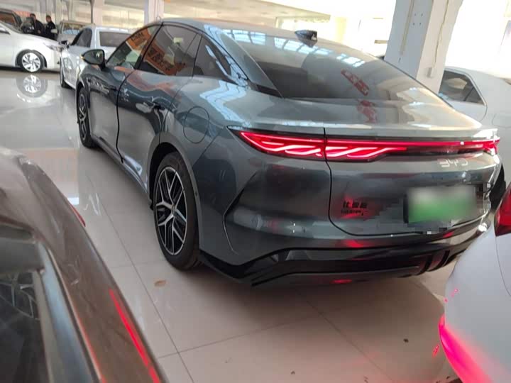 BYD Han L 2025 2025款 DM-p 四驱激光雷达旗舰型
