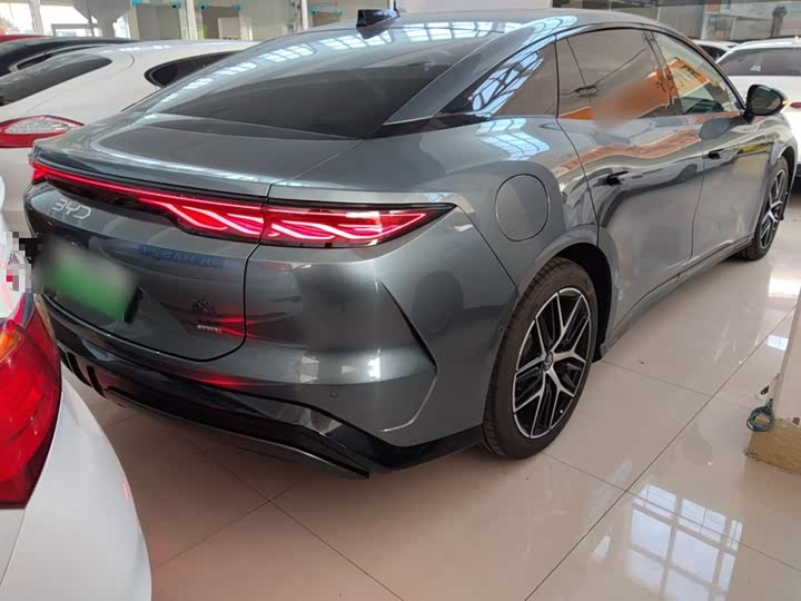 BYD Han L 2025 2025款 DM-p 四驱激光雷达旗舰型