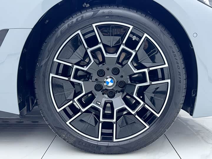 BMW 4 Series 2024 2024款 430i Gran Coupe M运动曜夜套装