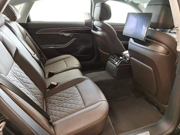 Audi A8 2024 2024款 A8L 55 TFSI quattro 旗舰型