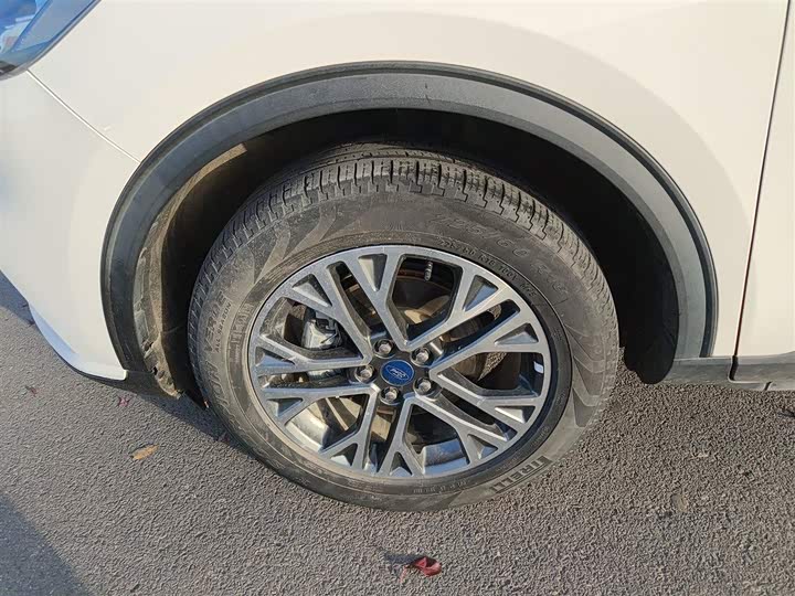 Ford Escape 2020 2020款 EcoBoost 245 两驱耀享款