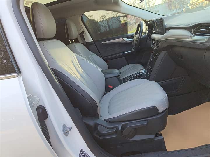 Ford Escape 2020 2020款 EcoBoost 245 两驱耀享款