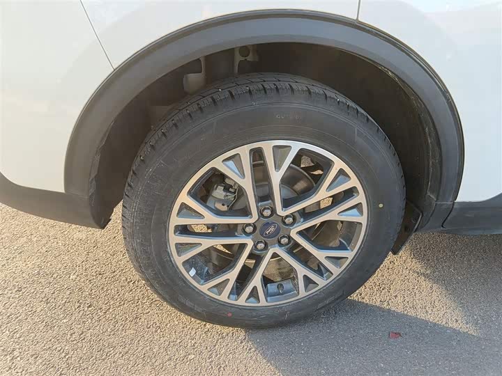 Ford Escape 2020 2020款 EcoBoost 245 两驱耀享款