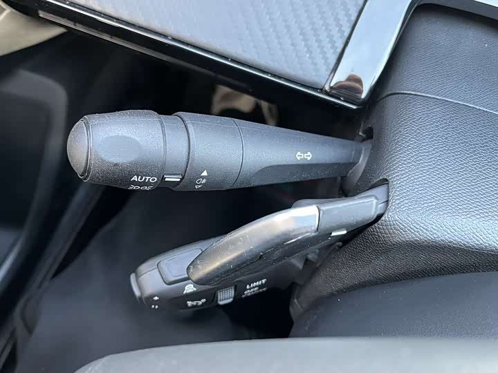 Peugeot 508 2023 2023款 508L 400THP 驭动旗舰版