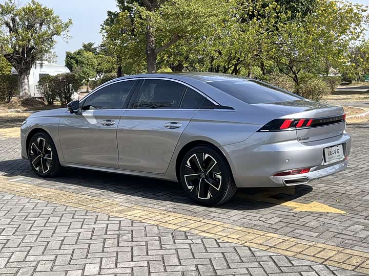 Peugeot 508 2023 2023款 508L 400THP 驭动旗舰版