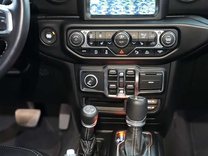 Jeep Gladiator 2022 2022款 3.6L 先行版