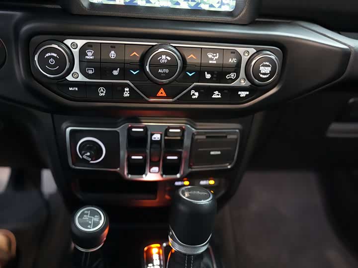 Jeep Gladiator 2022 2022款 3.6L 先行版