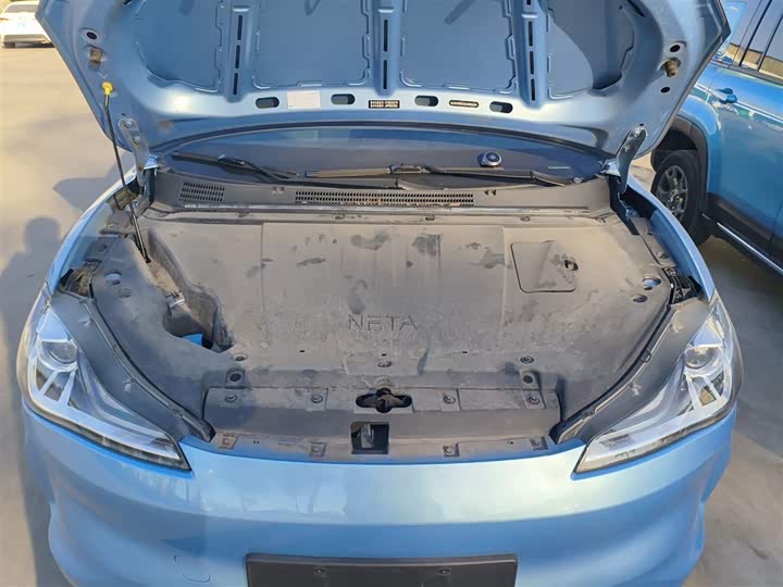 Hozon V 2022 2022款 潮 300 行业版