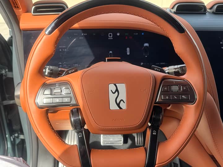 BYD Yangwang U8 2023 2023款 豪华版