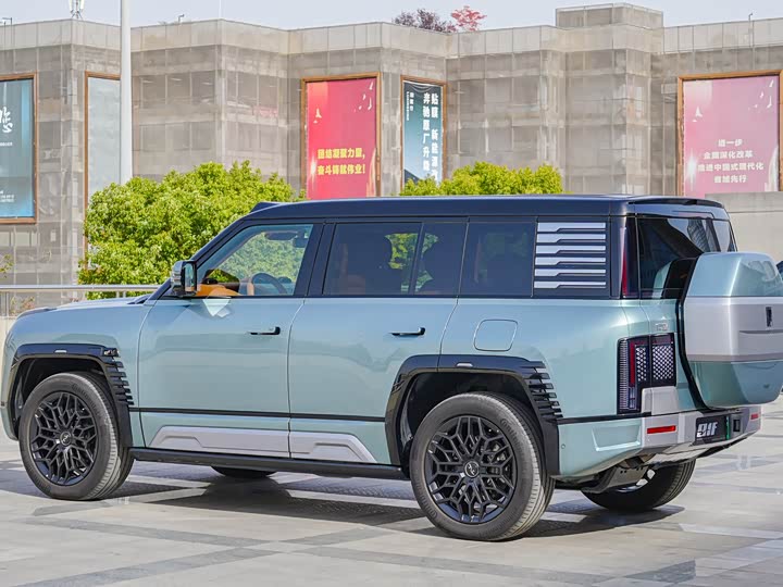 BYD Yangwang U8 2023 2023款 豪华版