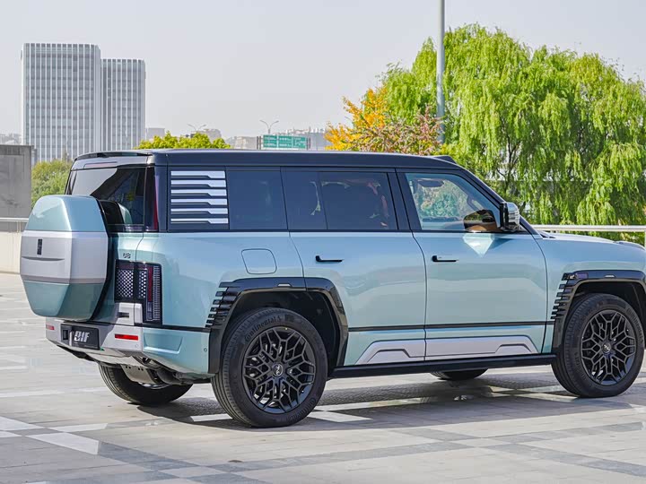 BYD Yangwang U8 2023 2023款 豪华版