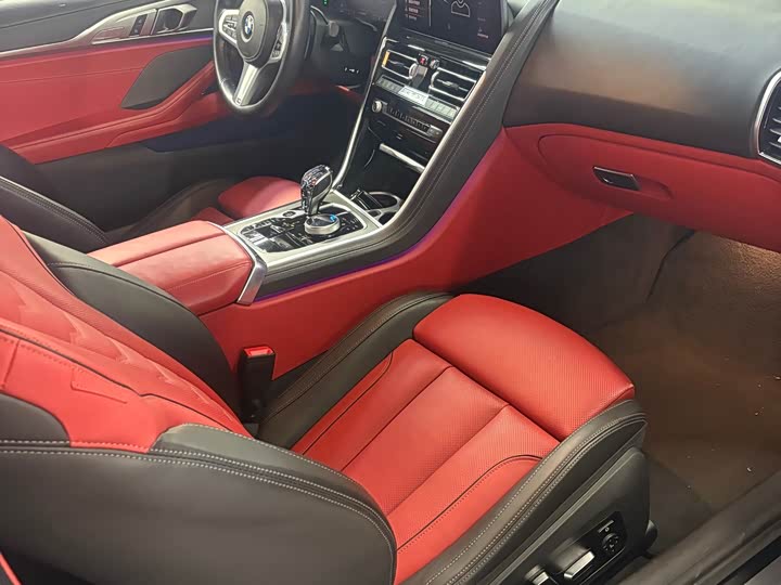 BMW 8 Series 2022 2022款 840i 双门轿跑车 M运动套装