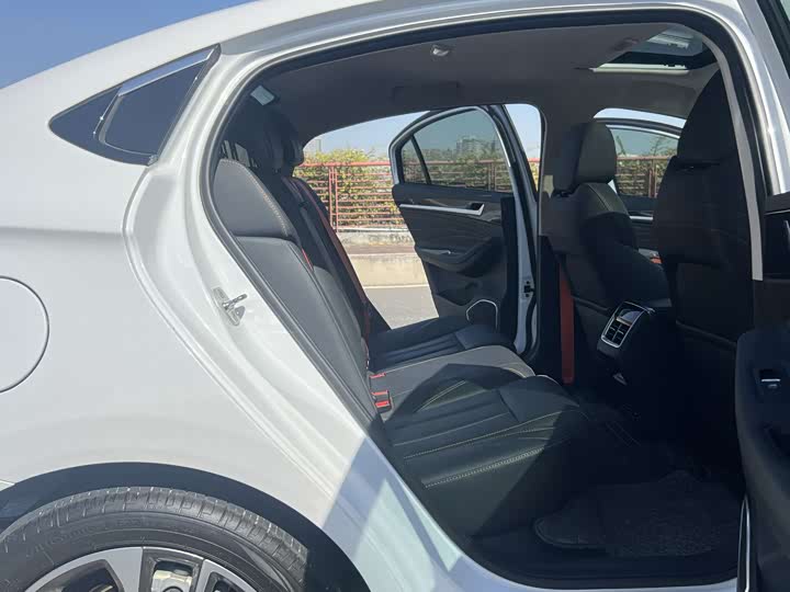 Chery Omoda S5 GT (Arrizo 5 GT) 2023 2023款 1.5T CVT智