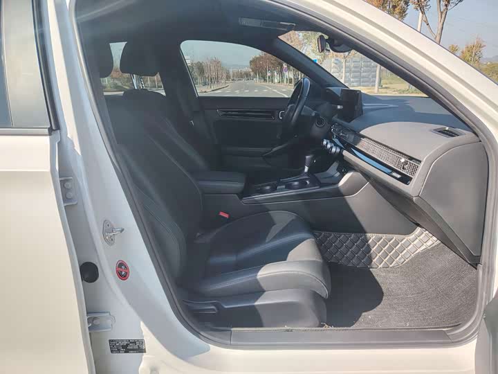 Honda Civic 2023 2023款 HATCHBACK 240TURBO CVT极锐版