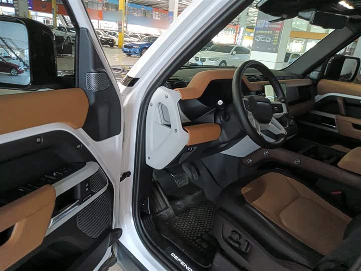 Land Rover Defender 2024 2024款 110 3.0T P400 X-DYNAMIC HSE