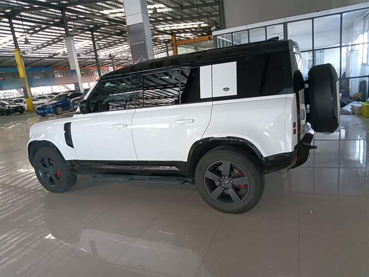 Land Rover Defender 2024 2024款 110 3.0T P400 X-DYNAMIC HSE