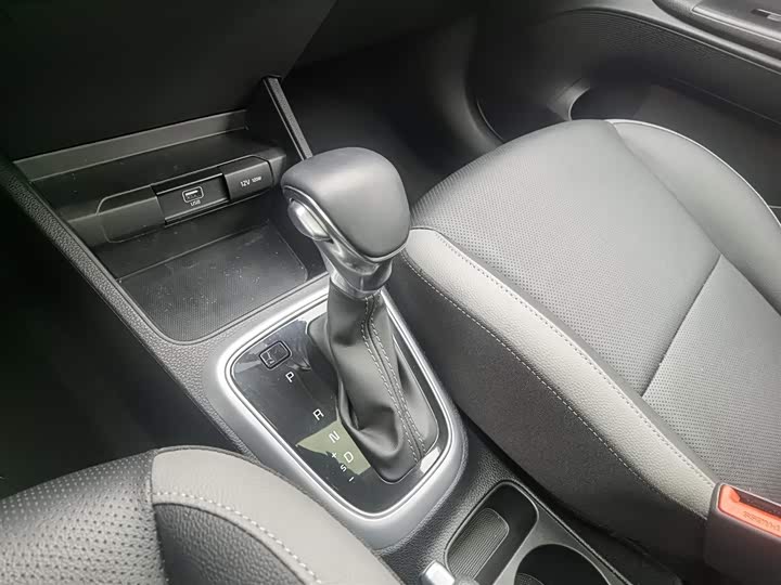 Kia KX1 2021 2021款 1.4L CVT天窗款