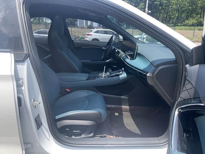 MG Motor 7 2025 2025款 1.5T 300 DCT优雅版