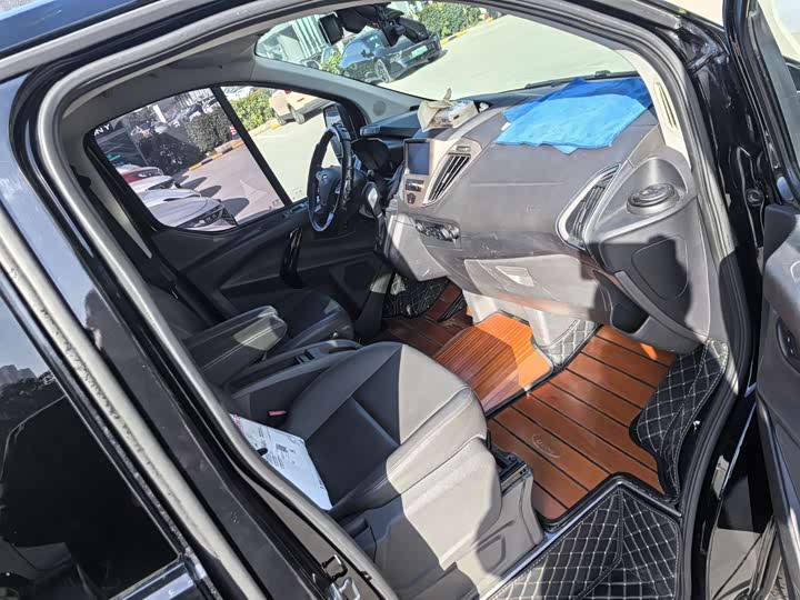 Ford Tourneo 2020 2020款 2.0T 自动精英版 国VI