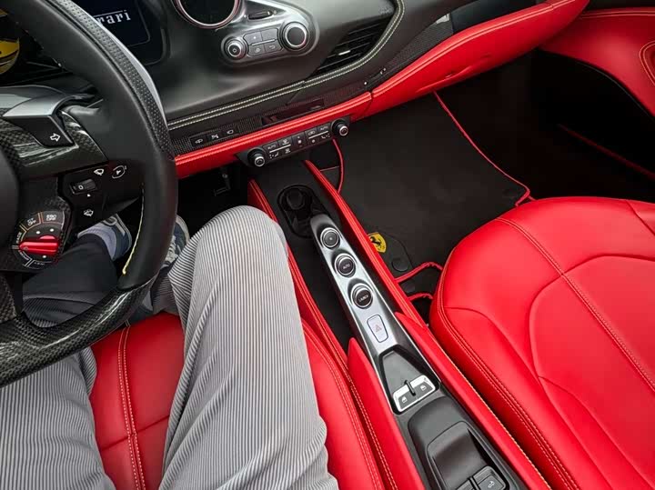 Ferrari F8 2020 2020款 Spider 3.9T V8