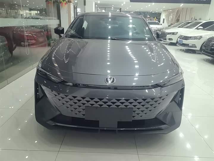 Changan UNI-V Hybrid 2024 2024款 蓝鲸智电iDD 136km 智酷型