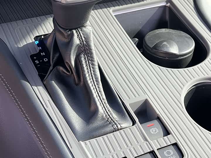 Toyota Sienna 2026 2026款 2.5L 双擎四驱尊贵版