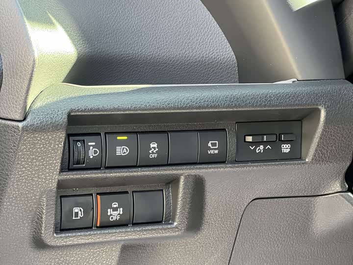 Toyota Sienna 2026 2026款 2.5L 双擎四驱尊贵版