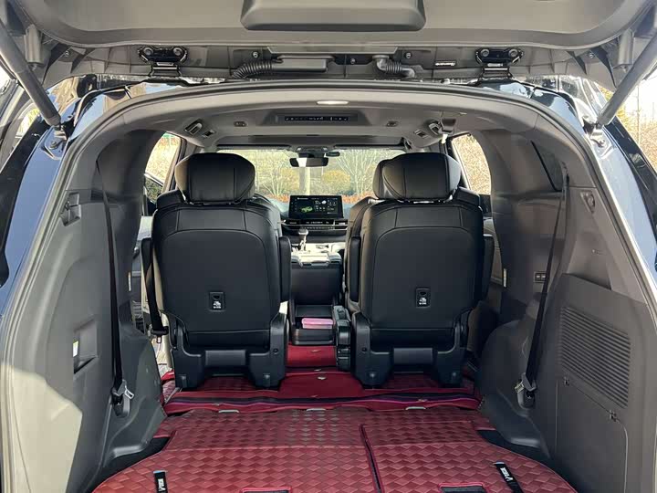 Toyota Sienna 2026 2026款 2.5L 双擎四驱尊贵版