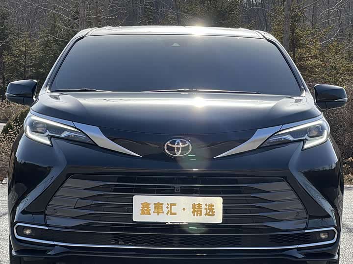 Toyota Sienna 2026 2026款 2.5L 双擎四驱尊贵版