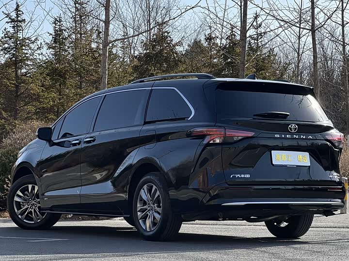 Toyota Sienna 2026 2026款 2.5L 双擎四驱尊贵版