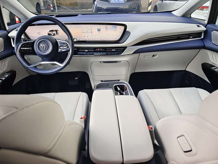 Buick GL8 Century 2025 2025款 2.0T 六座蕴世版